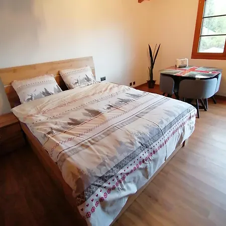 Les Combles Des Combes 3*