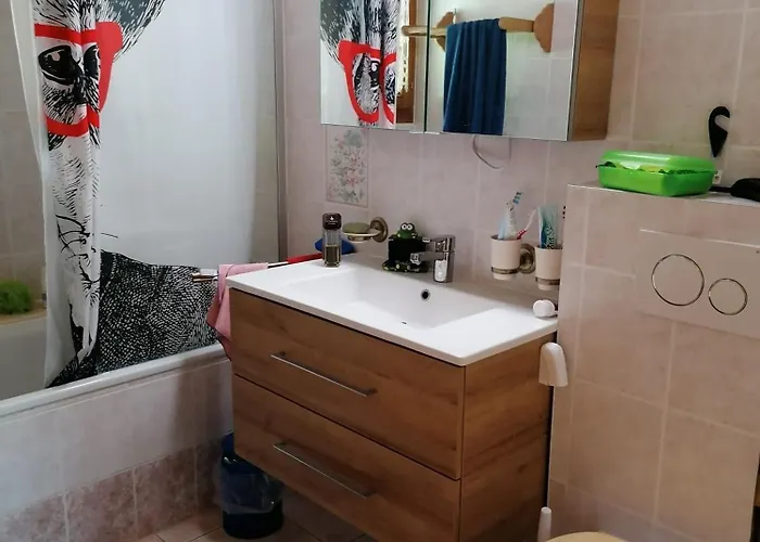 Les Combles Des Combes 3*